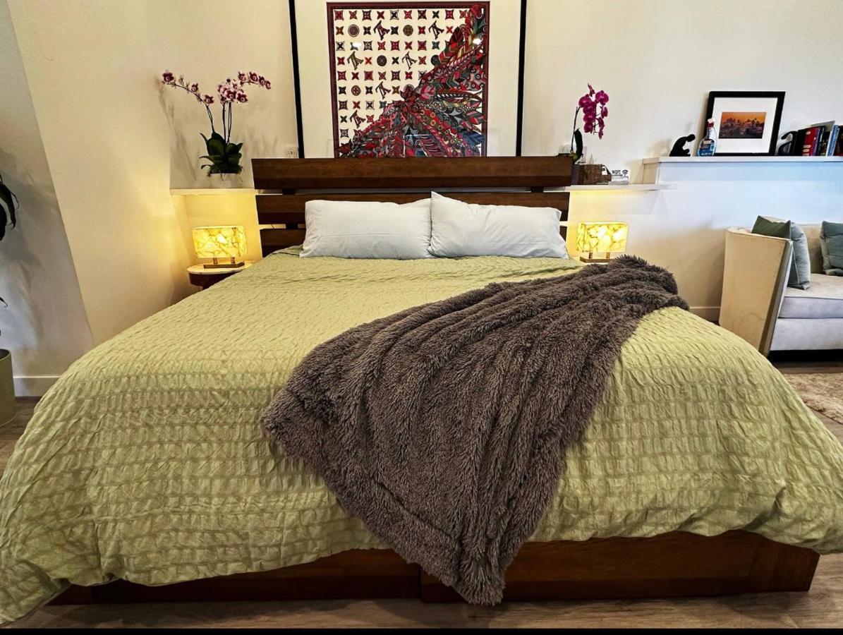 Stunning View Hollywood Hills Guest House ロサンゼルス エクステリア 写真